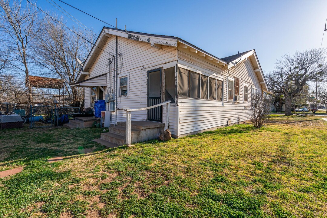 1002 Beech St in Abilene, TX - Building Photo