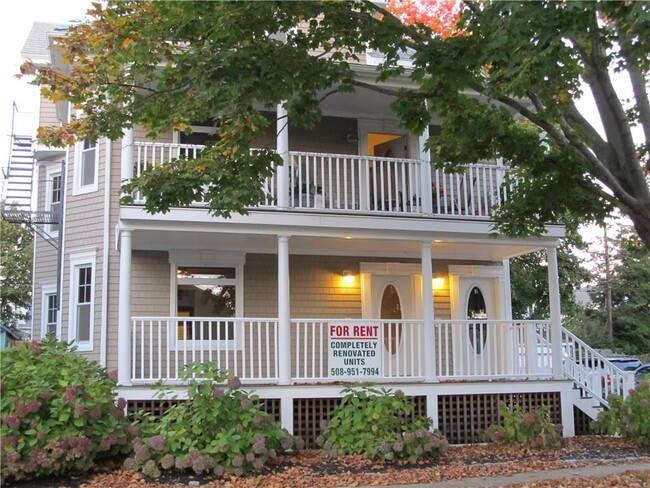 6 County St in Newport, RI - Building Photo - Building Photo