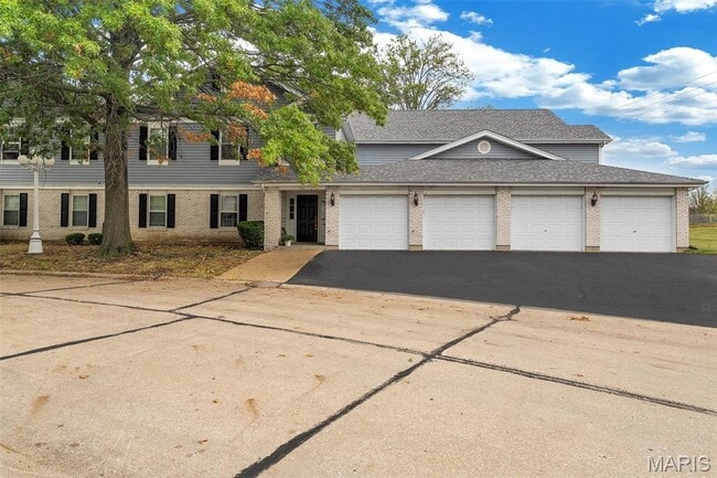 property at 1141 Sunbolt Dr