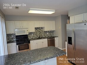 2904 Saxony Dr in Mount Laurel, NJ - Building Photo - Building Photo