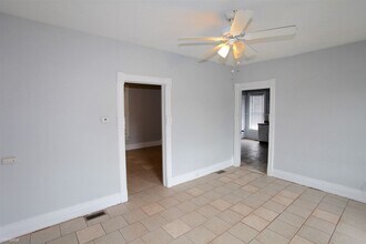 1729 Vinewood St-Unit -Apt 2 in Detroit, MI - Building Photo - Building Photo