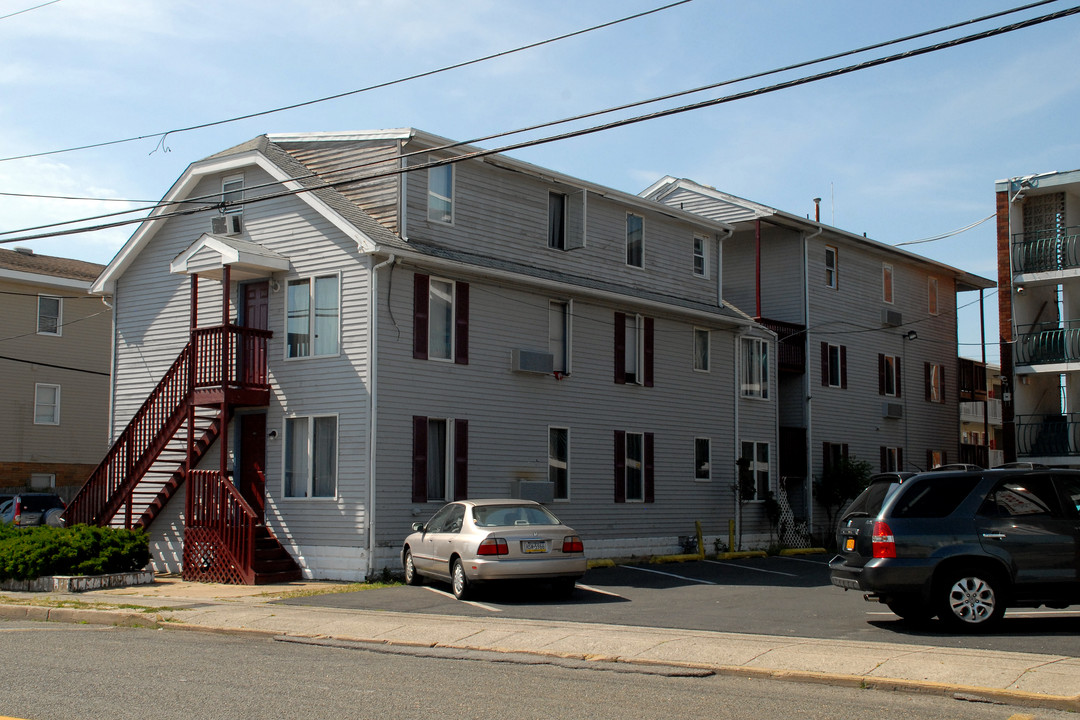 52 Porter Ave in Seaside Heights, NJ - Foto de edificio