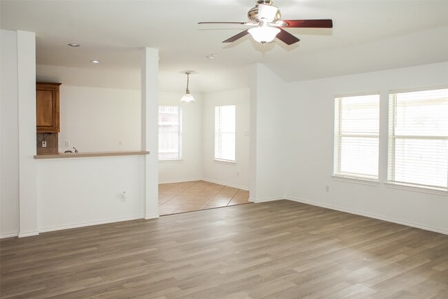 9402 Borden Bluff Ln