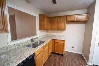 402 Sims Dr in Cedar Hill, TX - Building Photo - Building Photo