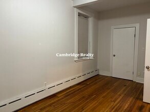 918 Cambridge St, Unit 1 in Cambridge, MA - Building Photo - Building Photo