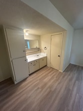 1001 E Stearns Ave in La Habra, CA - Foto de edificio - Building Photo