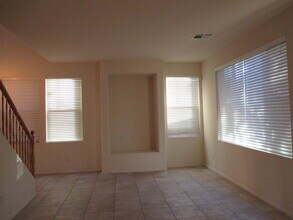 5729 Mt Athos St in North Las Vegas, NV - Building Photo - Building Photo