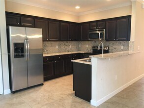 1019 NE 207th Terrace in Miami, FL - Building Photo - Building Photo
