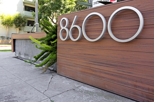 8600 Burton Way in Los Angeles, CA - Building Photo - Other