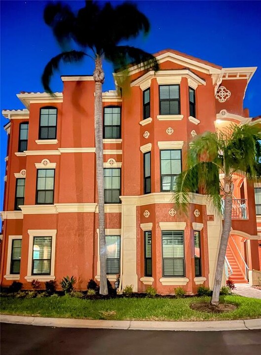 2730 Via Tivoli in Clearwater, FL - Building Photo