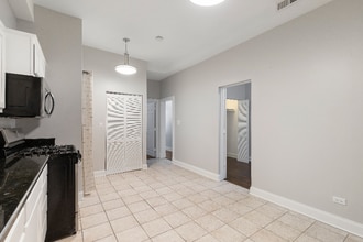 1653 S Throop St-Unit -2nd Fl. Front in Chicago, IL - Building Photo - Building Photo