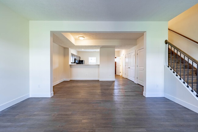 Little Creek Townhomes in Amelia, OH - Building Photo - Interior Photo