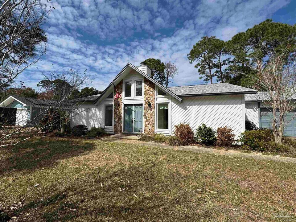 2582 Amberjack Ct in Pensacola, FL - Building Photo