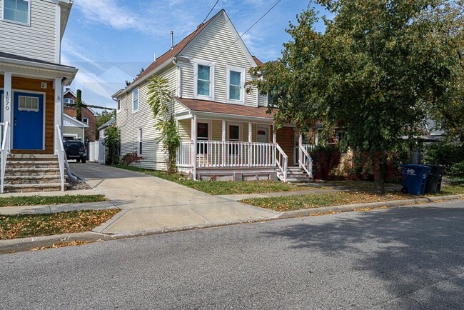 1566 Winchester Ave in Lakewood, OH - Building Photo - Building Photo