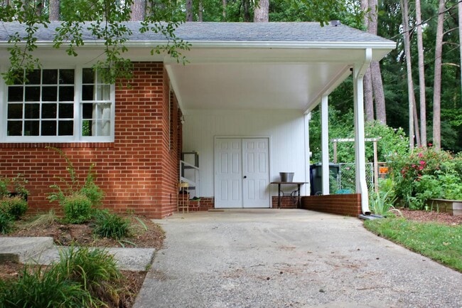 904 Chatham Lane in Raleigh, NC - Building Photo - Building Photo