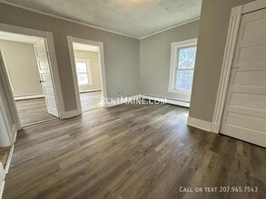 88 Larkin St, Unit 4 in Bangor, ME - Building Photo - Building Photo