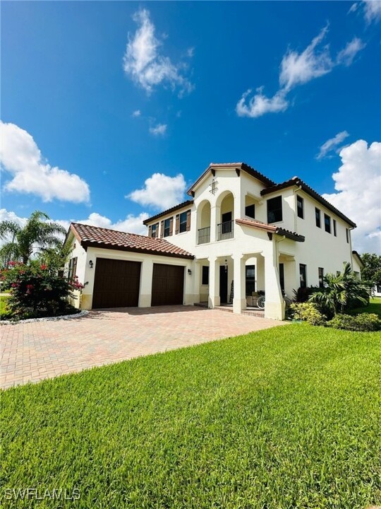 5195 Vizcaya St in Ave Maria, FL - Building Photo