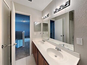 1329 Lauren Dr in Burleson, TX - Building Photo - Building Photo