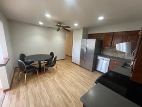 12220 Jerome Road in Plain City, OH - Foto de edificio - Building Photo