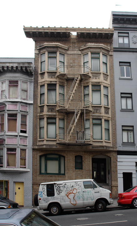 725 Leavenworth St in San Francisco, CA - Building Photo