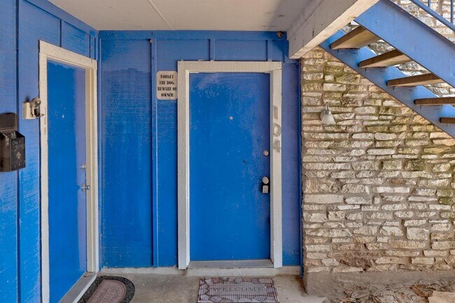 8903 Parkfield Dr in Austin, TX - Building Photo - Building Photo