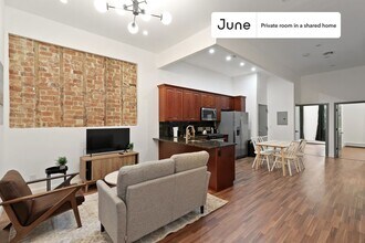 Room in Shared 4 bed/1 bath home, Unit A in Brooklyn, NY - Building Photo - Building Photo