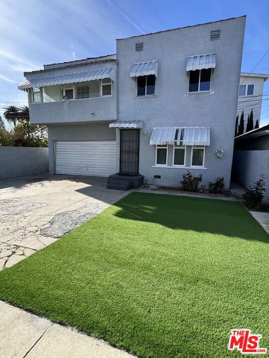 property at 2413 Cochran Ave