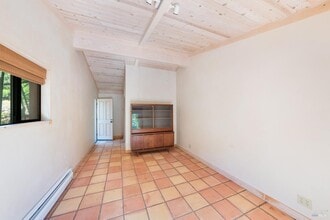 321 Dutch Henry Canyon Rd in Calistoga, CA - Building Photo - Building Photo