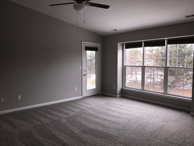 43915 Elm Dr in Sterling Heights, MI - Building Photo - Building Photo