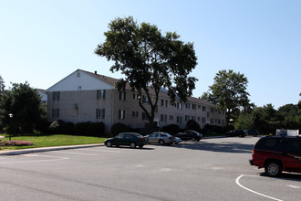 Cedar Tree Village Apartments in Wilmington, DE - Building Photo - Building Photo