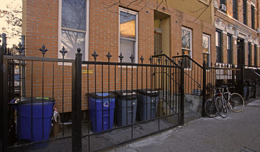 120 Palmetto St in Brooklyn, NY - Building Photo - Building Photo