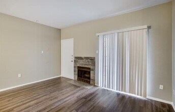 1820 N Garrett Ave in Dallas, TX - Building Photo - Building Photo