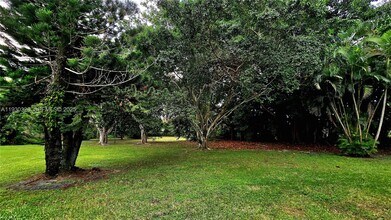 1910 Palmland Dr in Boynton Beach, FL - Building Photo - Building Photo