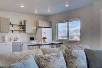 5242 Fallon St in Bozeman, MT - Foto de edificio - Building Photo