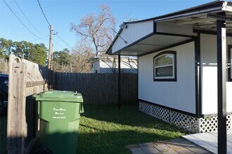 8977 Gladewood in Willis, TX - Building Photo - Building Photo