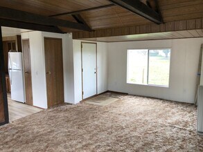 34625 Seavey Way in Eugene, OR - Building Photo - Building Photo