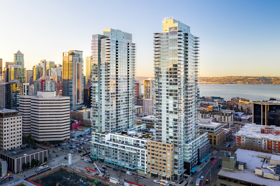 Insignia - Phase I in Seattle, WA - Building Photo