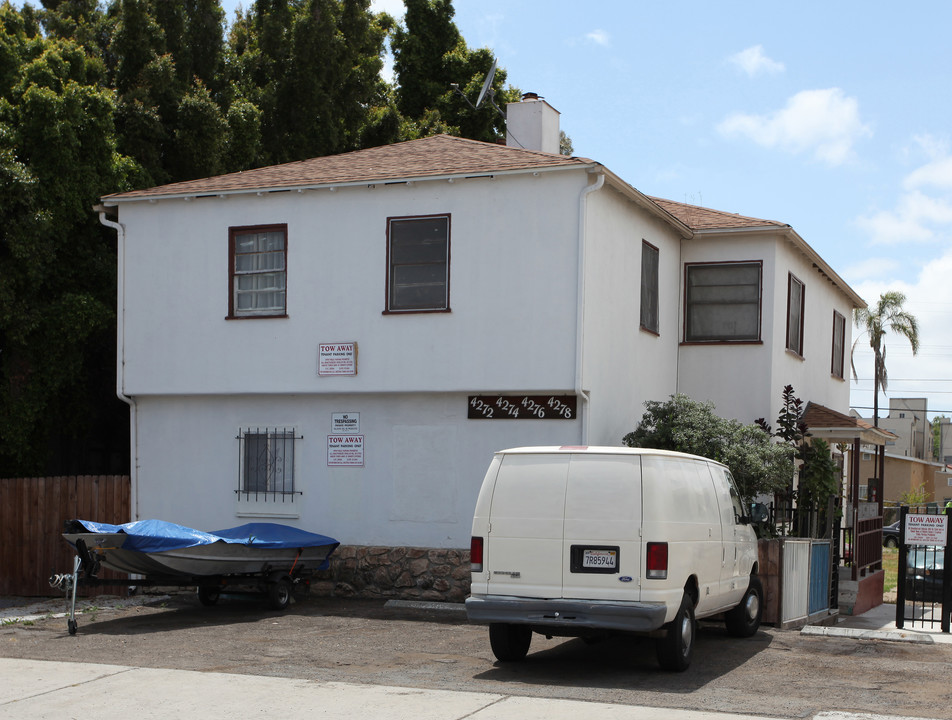 4272-4278 Menlo Ave in San Diego, CA - Foto de edificio