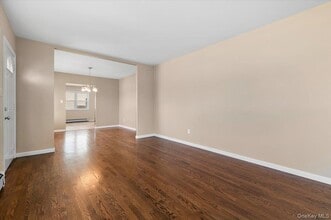 1461 10th St in West Babylon, NY - Building Photo - Building Photo