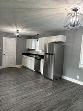 135 N Meadow Dr in Clarksville, TN - Building Photo - Building Photo