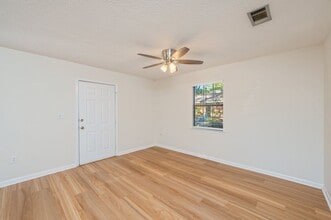 610b 32nd St in Niceville, FL - Building Photo - Building Photo