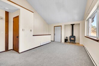 26172 Center Dr in Kittredge, CO - Building Photo - Building Photo