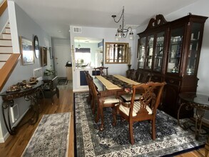 4 Staunton Ct, Unit C in Farmington, CT - Foto de edificio - Building Photo