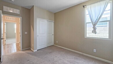 12658 W Northview Ave in Glendale, AZ - Building Photo - Building Photo