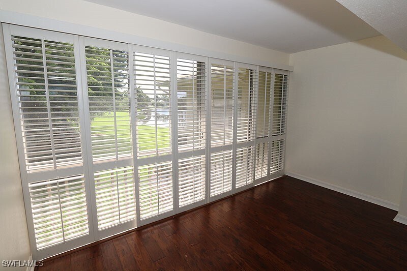 4160 Crayton Rd in Naples, FL - Foto de edificio