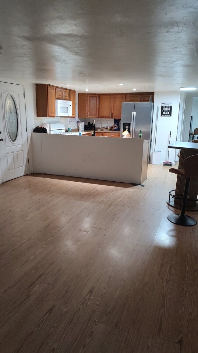 property at 5645 S Bonney Ave