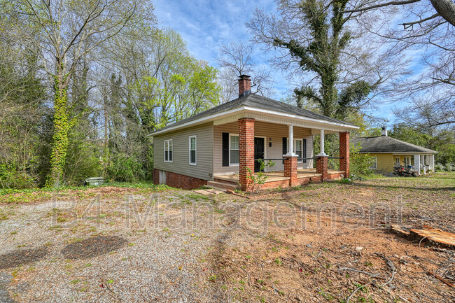 11 Tennent St in Spartanburg, SC - Foto de edificio - Building Photo