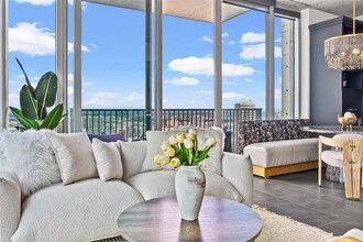 777 N Ashley Dr in Tampa, FL - Foto de edificio - Building Photo