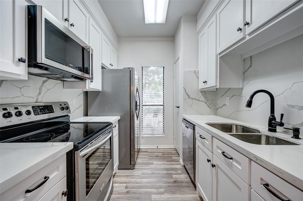 7950 N Stadium Dr in Houston, TX - Building Photo