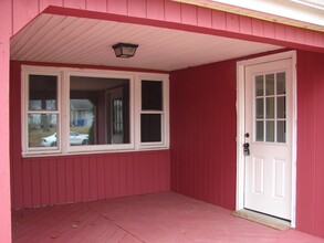 103 Martin Rd in Bristol, CT - Building Photo - Building Photo